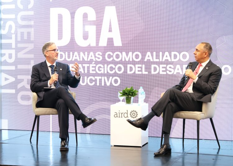 Mario Pujols explicó que el sector industrial da seguimiento a las iniciativas relacionadas con semiconductores y tierras raras.