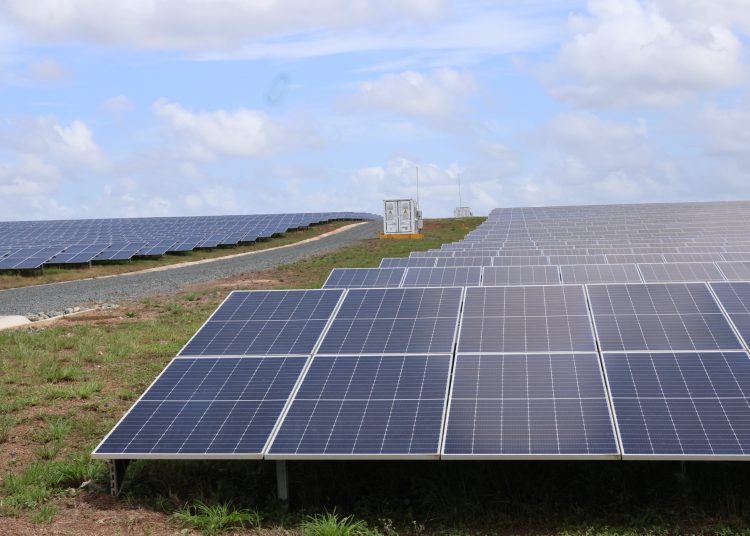 La ONE subraya que, dentro de las renovables, la energía fotovoltaica fue la principal fuente de generación, representando el 31.2% del total renovable. / Foto (Parque Solar Marti).