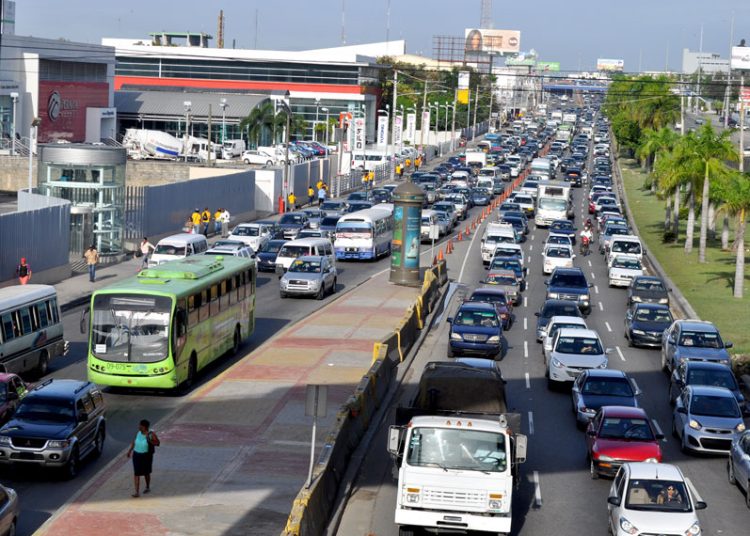 Desde el año 2007 se estableció una normativa que prohíbe la importación de vehículos con más de cinco años de fabricación. - Fuente externa.