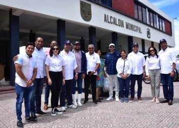 Parte del equipo del Voluntariado Banreservas en la Alcaldía Municipal del Seibo.