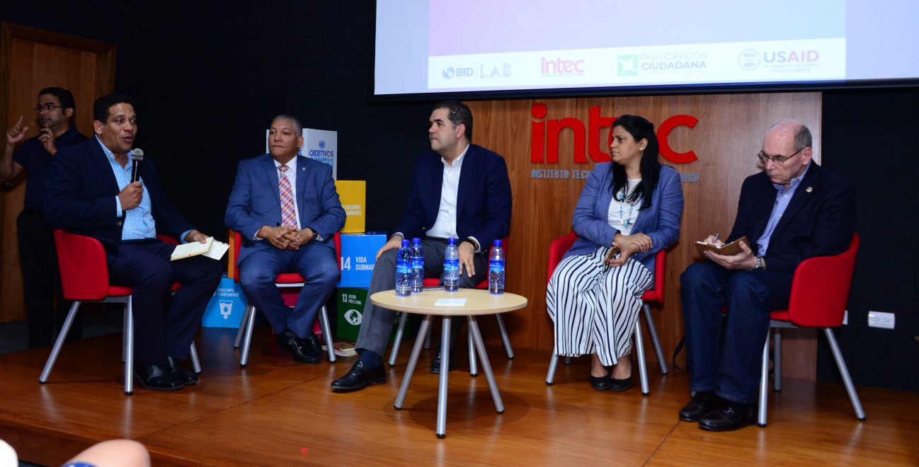 participantes en el seminario internacional gobernanza territorial y datos abiertos