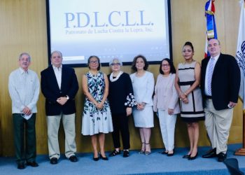 Rafael Toribio, Carlos Correa, Luisa de Bogaert, Mukien Sang, Emma Guzman, Zaida Brea, Tailuma Menieur y Juan Periche.