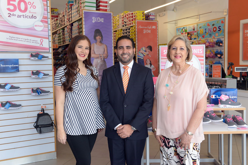 payless. iamdra fermín, eric gonzález y roxana dargam azar