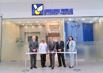 Pedro Esteva, Luis López, Horacio Carrion, Gustavo Ariza y Joanny Serrano.