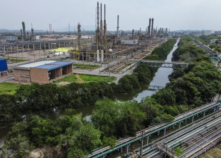 La fuerte caída de las ganancias fue provocada por un acuerdo que firmó con el Gobierno para poner fin a antiguos litigios tributarios relacionados al pago del flete de sus embarcaciones y que tuvo un costo de unos US$3,554.8 millones.