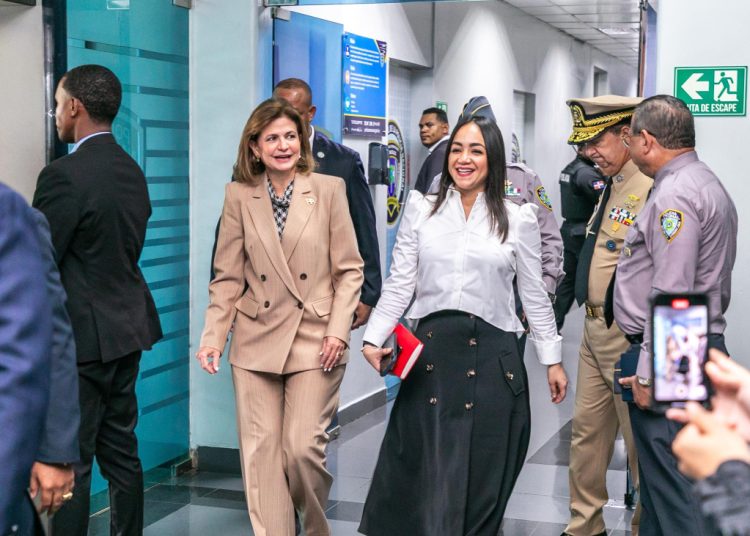 La sesión de trabajo inició a las 10:13 de la mañana.