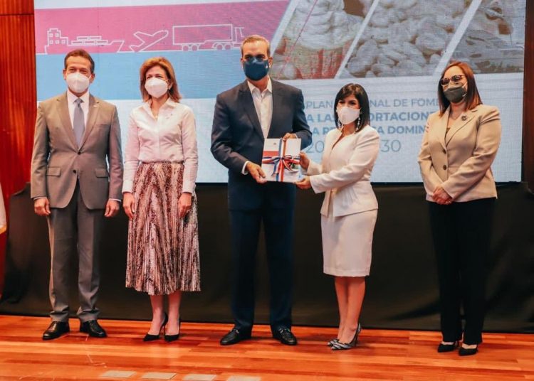 Presentación del Plan Nacional para el Fomento a las Exportaciones, encabezado por el presidente Luis Abinader. | Fuente externa.