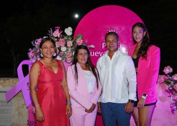 Rosy Santana, Santa Váldez, alcaldesa de Ramón Santana, Dr. Alejandro Mora e Irina Peguero.