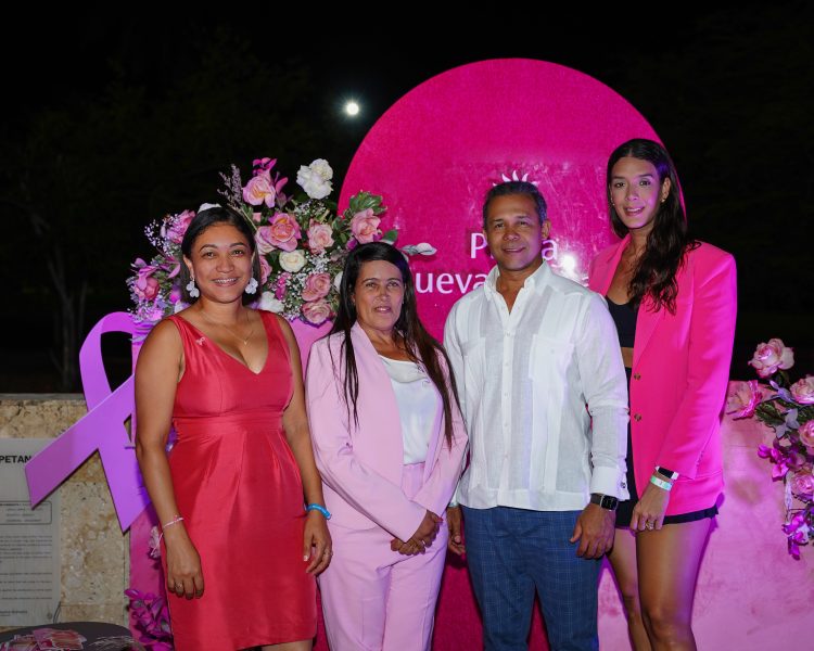 Rosy Santana, Santa Váldez, alcaldesa de Ramón Santana, Dr. Alejandro Mora e Irina Peguero.