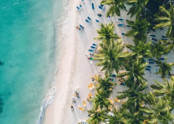 El turismo, que representa el 31% de la inversión extranjera directa (IED) y el 22% de las entradas de divisas, recuperó rápidamente su fuerza anterior a la crisis. | Machelangelo Azzariti, Unsplash