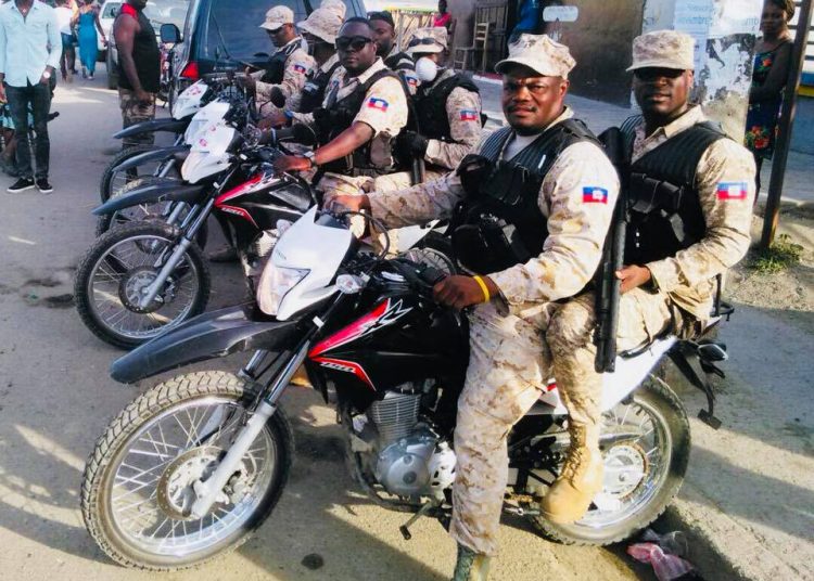 Policía Haití