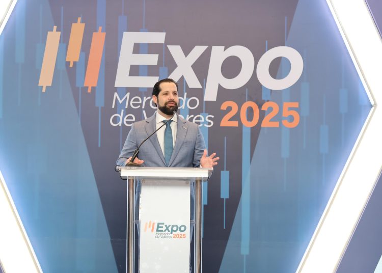 El superintendente del Mercado de Valores detalló que en 2024 los fondos de inversión canalizaron recursos para financiar 141 proyectos en diversos sectores.