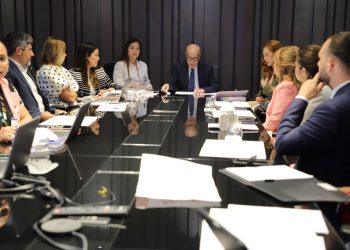 La reunión fue encabezada por el vicepresidente ejecutivo del Cnccmc, Max Puig y la directora técnica de esa institución y vicepresidenta de la COP30, Sara González Troncoso.