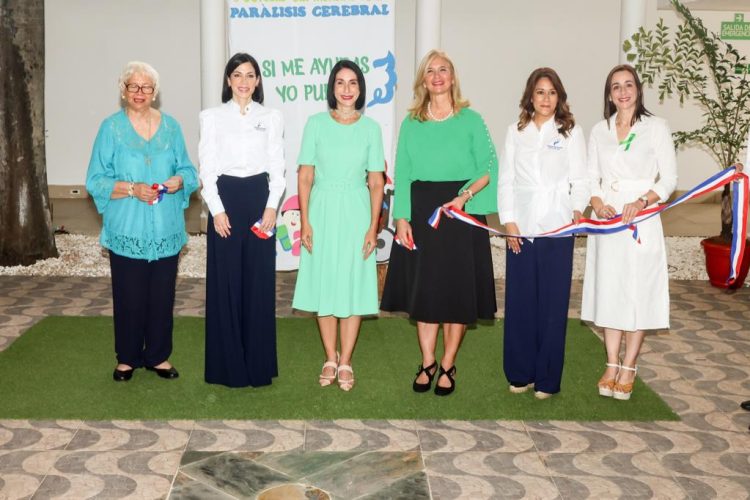 Olga García, Sabrina Andújar, Raquel Arbaje, Mónika Despradel, Giselle Pla Puello y Marleny Pimentel. | Fuente externa.