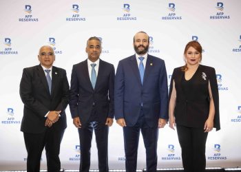 José Martí, Joel Santos, Francisco Elías y Shelyly Viuque