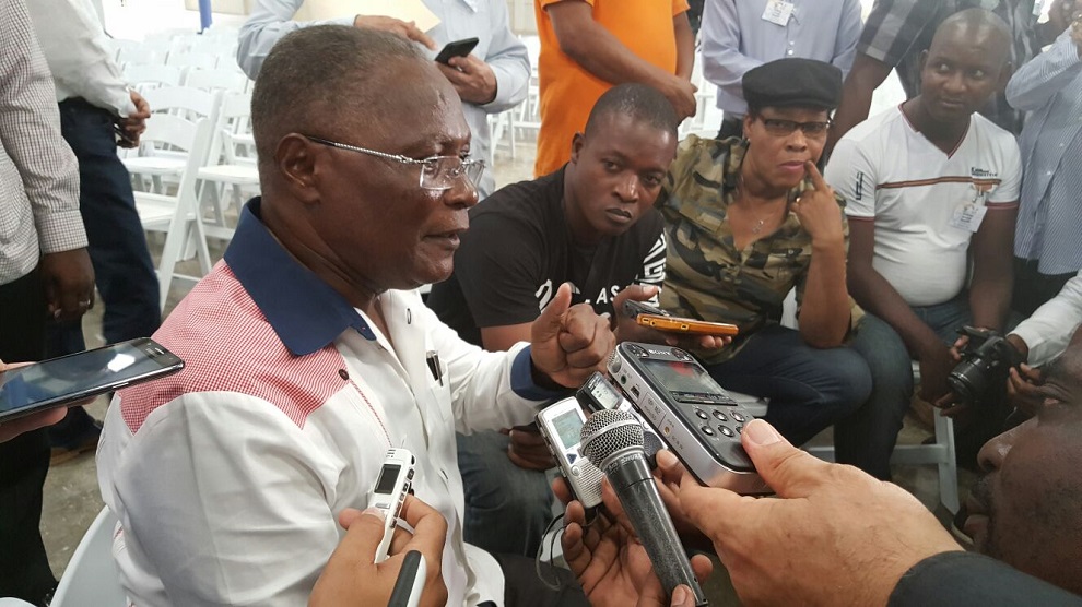 privert y periodistas