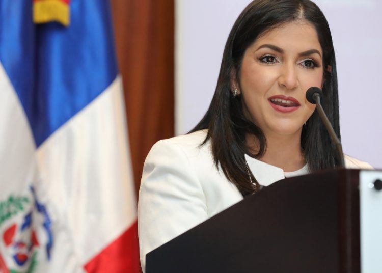 Biviana Rivero informó que asistirá junto a una delegación de empresas dominicanas.