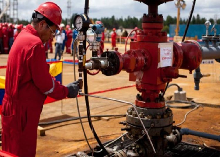 El presidente de la estatal Pdvsa, Héctor Obregón, destacó la alianza con Repsol, que "sigue consolidándose a través de acuerdos" y "proyectos de gran valor", tras una reunión con representantes de la multinacional. - Fuente Externa.