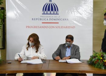 Gloria Reyes y Limber Cruz.
