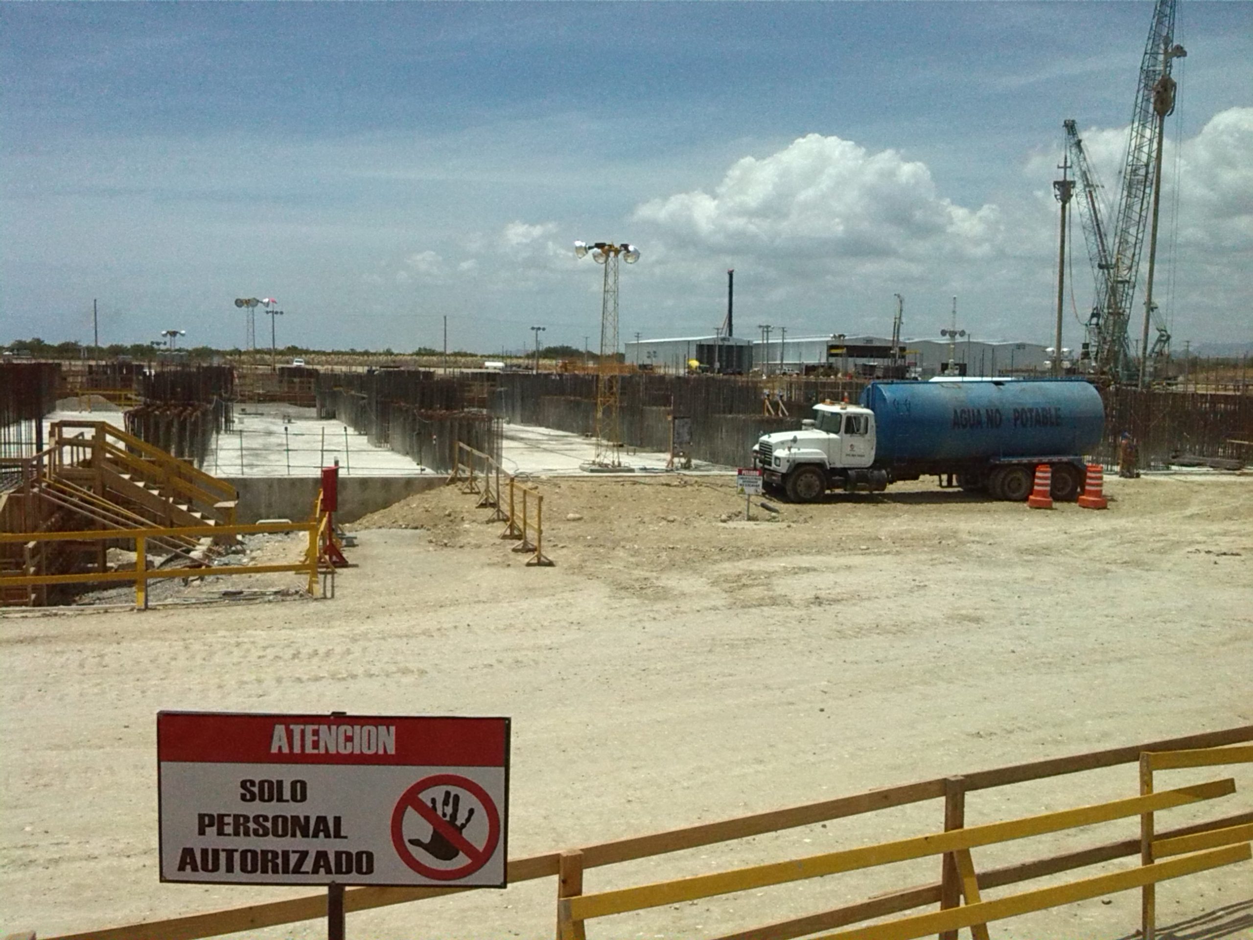 Las labores de ingeniería se concentran en terminar la plataforma en donde serán instaladas las turbinas y calderas de las centrales energéticas.