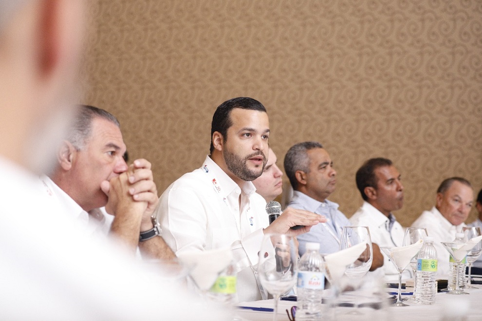 rafael paz en date 2018