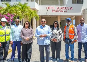 Destacó que la escuela representa un paso clave para el progreso de la zona permitiendo la creación de oportunidades económicas para los ciudadanos de la región.