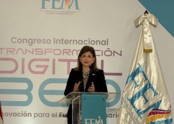 Peña destacó que la digitalización permite a las empresarias expandir sus mercados y aumentar sus ventas.