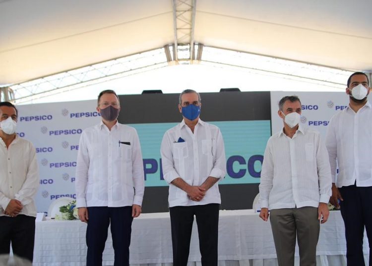 Raymundo Rodríguez, Robert W. Thomas, Luis Abinader, Gerardo Díaz de León y Fantino Polanco