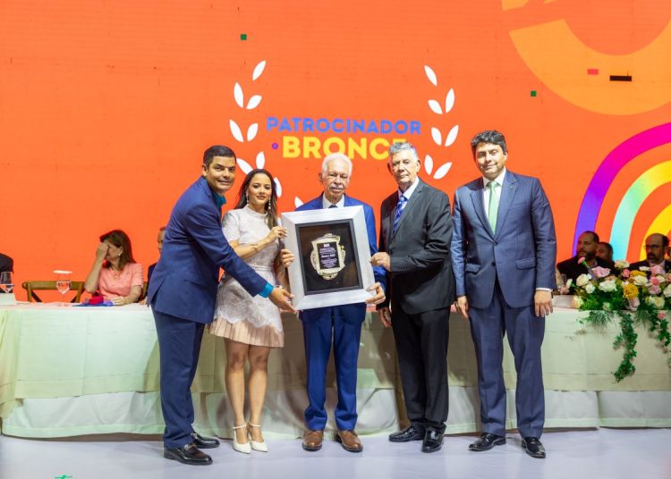 Molina Achécar destaca aporte de comerciantes dominicanos a creación de oportunidades para las presentes y futuras generaciones.