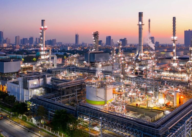 Refinerías de América Latina avanzan en la producción de biocombustibles como diésel renovable y SAF mediante co-procesamiento, según un estudio de Boston Consulting Group.