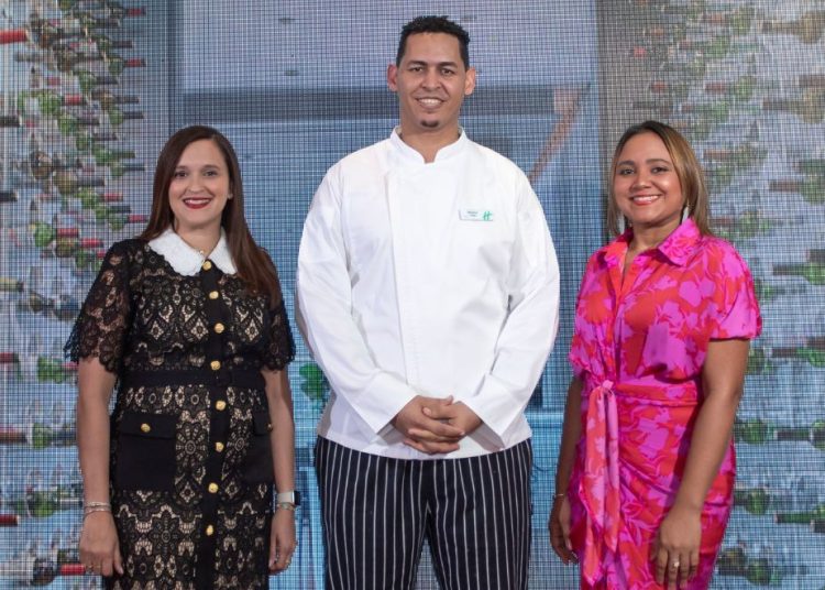 1151. FOTO PRINCIPAL. Masiel Santana, Mariano Jiménez, Ana Romero.