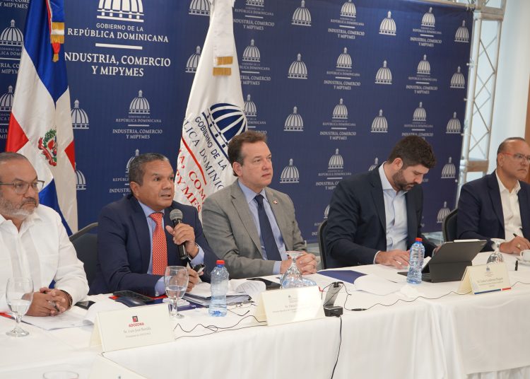 Reunión del consejo directivo del CNZFE.