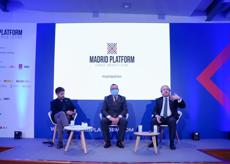 Antonio Magraner, presidente de FIJE; Fermín Albadalejo, presidente de CEAJE,  y Enrique Díaz Revorio, letrado de la Administración de Justicia, director del Departamento de Derecho Concursal de IAG Auction.