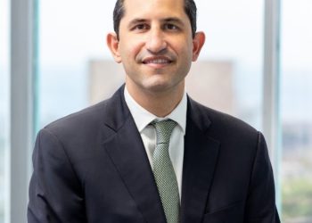 El presidente de la ADIE, Roberto Herrera, destacó que sistema eléctrico cuenta con fuentes hidroeléctricas, eólica, solar, gas natural, “búnker” y carbón mineral.