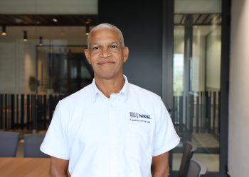 Roberto Rivera tiene 40 años trabajando en la institución.