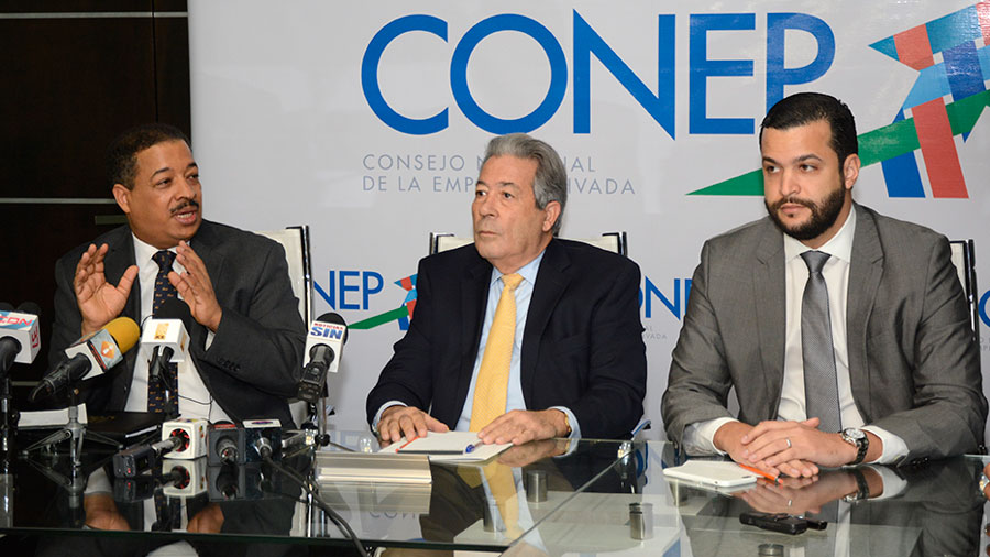 Miembros del Conep sostuvieron un encuentro con el presidente de la Junta Central Electoral, Roberto Rosario.