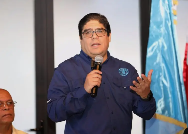 Puso como ejemplo países como Chile, Brasil, Uruguay y Costa Rica, que según el representante de la FAO, lograron erradicar "completamente" el hambre en sus territorios.