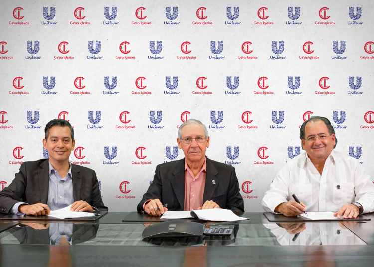 Rodrigo Sotomayor, César Norberto Armenteros Iglesias y Miguel Feris Iglesias