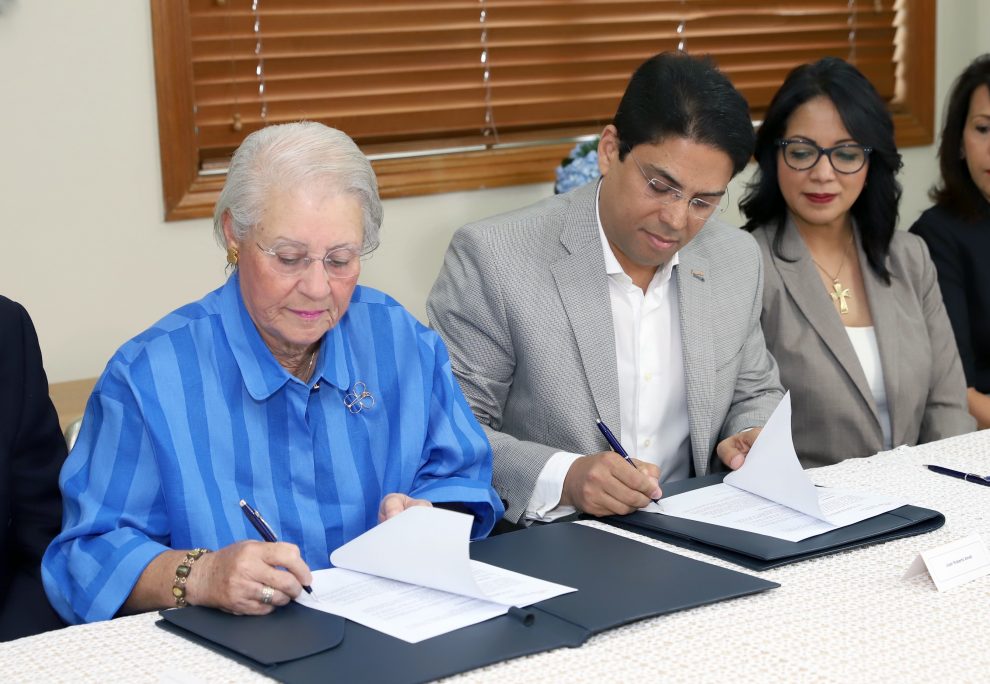 rosa margarita bonetti, juan amell y josefina navarro