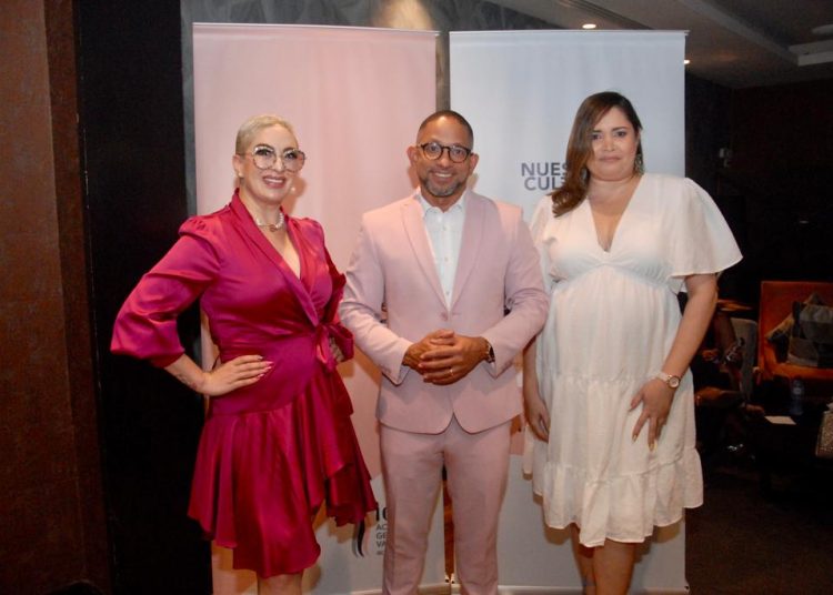 Rosalina Arias, Nelson Ramírez y Miguelina Aquino