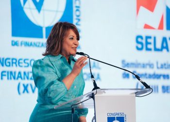 La titular de la ABA aseguró que la IA no debe verse como una amenaza, sino como una oportunidad y una aliada verdadera.