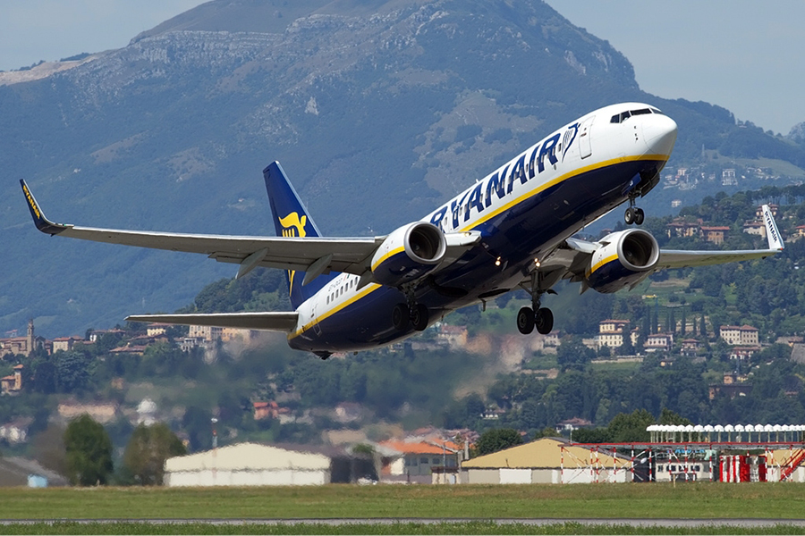 ryanair boeing 737 800 berni 1
