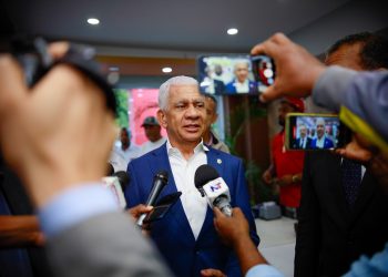 Ricardo de los Santos explicó que hará uso de las atribuciones que le confieren los artículos 92 y 93.