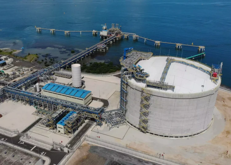 Sinolam demanda a AES Corporation por presuntas prácticas anticompetitivas en el mercado de GNL.