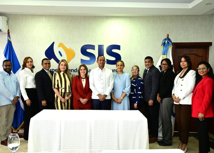 La SIS y Unibe promoverán programas de formación especializada para el sector asegurador.