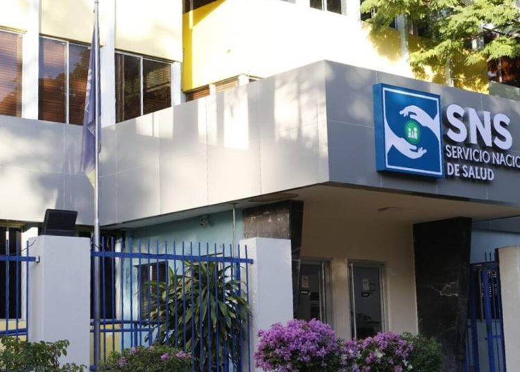 El presidente Luis Abinader cumple este mes con el pago de la nómina del SNS.