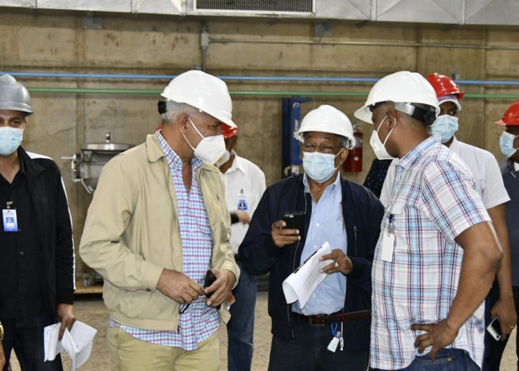 Salazar visita hidroeléctricas Pinalito y Río Blanco