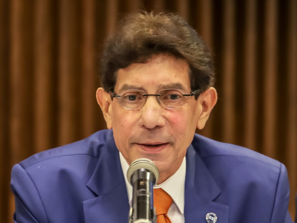 salvador figueroa, presidente de asologic