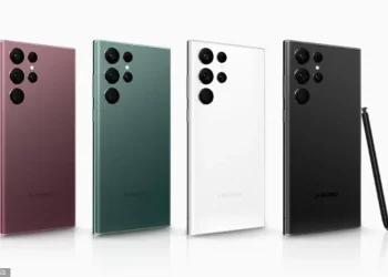 La aparición de líneas verdes en el panel de un dispositivo se puede deber a diferentes problemas.