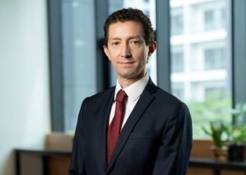 Santiago Sicard, presidente ejecutivo de Adosafi, hizo un llamado al Congreso Nacional a propiciar un diálogo abierto con los sectores productivos y financieros.